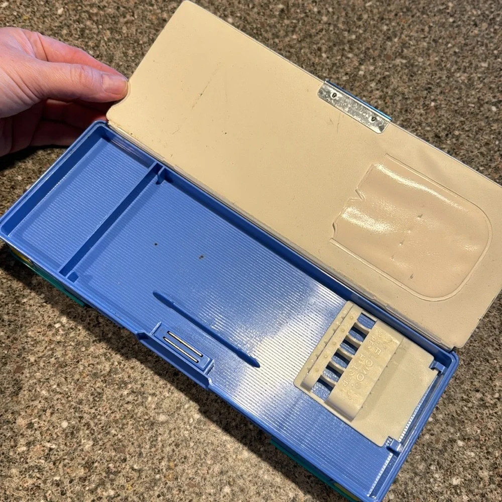Vintage Flomo Pencil Box